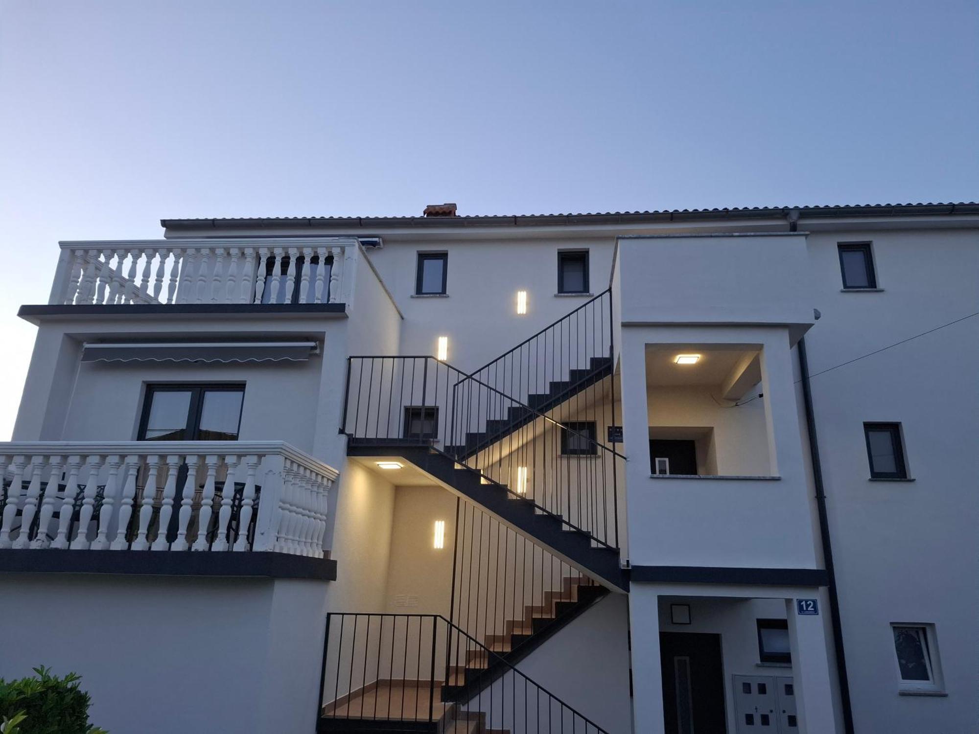 Olivista Croatia Apartments Njivice Exterior photo